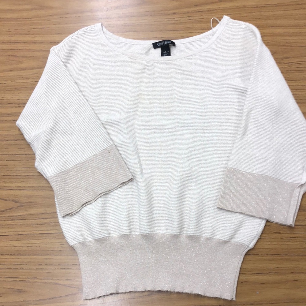 White House Black Market 3/4 sleeve sweater.
